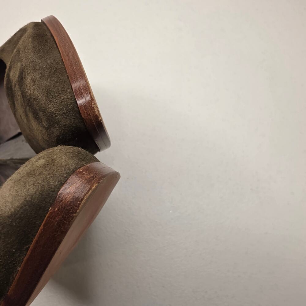 Eileen Fisher Hawk Olive Green Suede Block Heel Size 7 - Picture 13 of 14